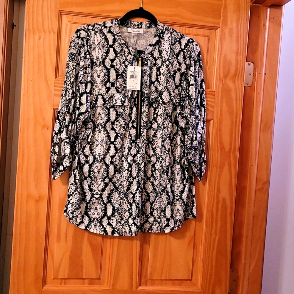 Calvin Klein black & white blouse
